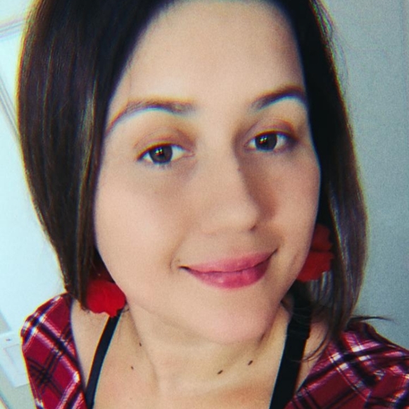 Meet your Posher, Catherine - Picture 2 of 2